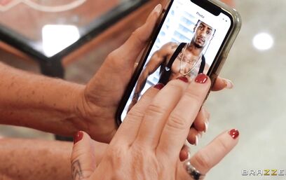 Член стриптизера оплачен полностью