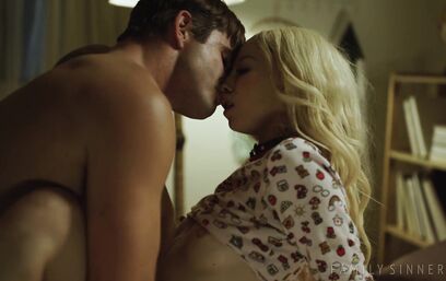 Ночами хочется приключений с хуем во рту