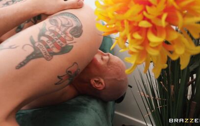 Списание кредита через трех стало трендом